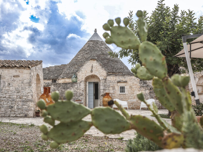 trullo con piscina a Monopoli